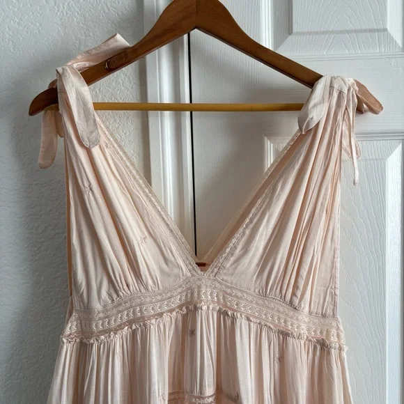 FREE PEOPLE Lily Of The Valley MIDI Dress in Peach Size XS -  coffeafoods.com